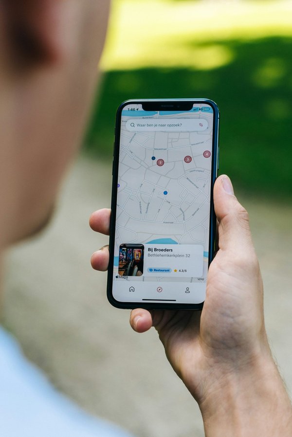How Can You Use Your Smartphone to Set Up a Geofencing-Based Smart Home Automation System?
